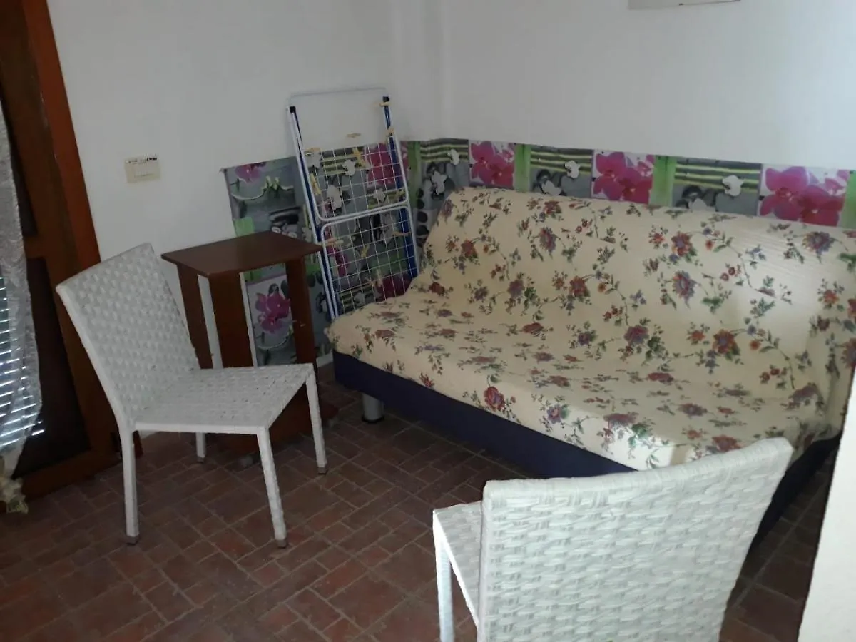 Апартаменты Airport-Shuttle-Till Night Check In-Pool-Garden-Aircond-Wifi-Parking Free Ольбия